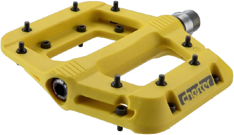 bicycle rust coat-Raceface Chester Platform Pedals Body: Nylon Spindle: Cr-Mo 9/16 Yellow Pair